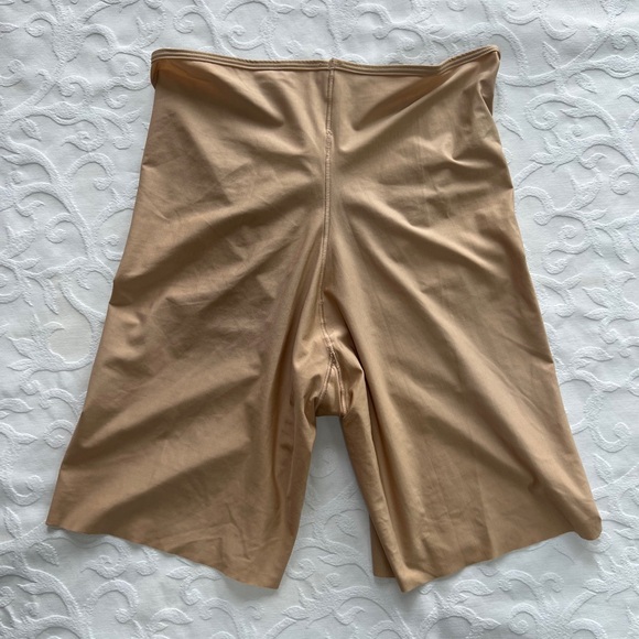 Star by SPANX, side M-  Never worn. Nude - Picture 4 of 5